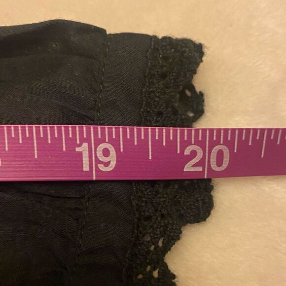 LRL Lauren Jeans Co Black Top with Lace Cut Outs Size Small - Picture 7 of 8